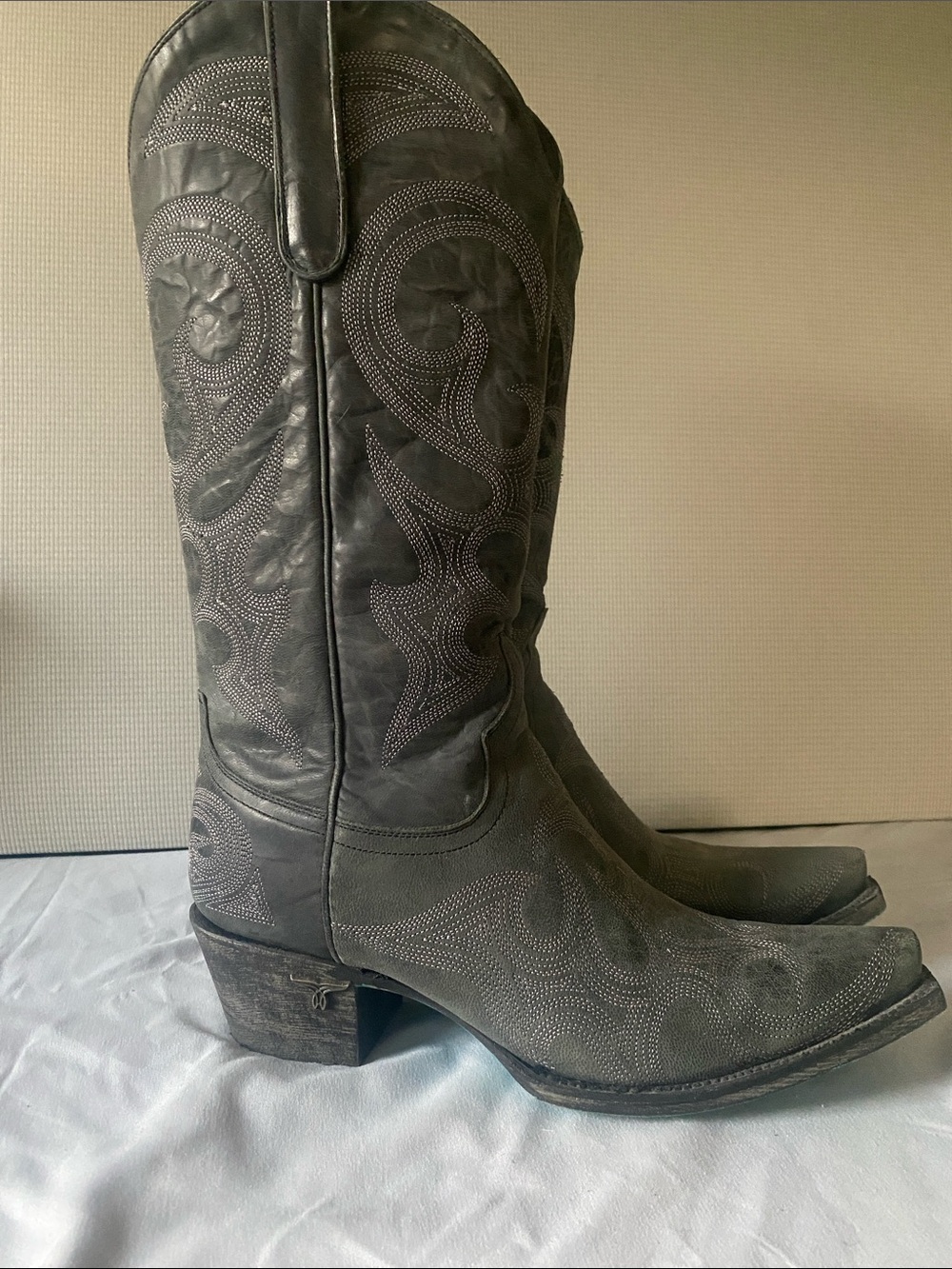 Lane Boots "Emma Jane" Snip Toe Western Boot in Grey Distressed Leather